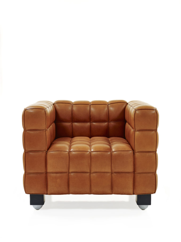 Kubus Fauteuil in Natural brandy_Credit Wittmann