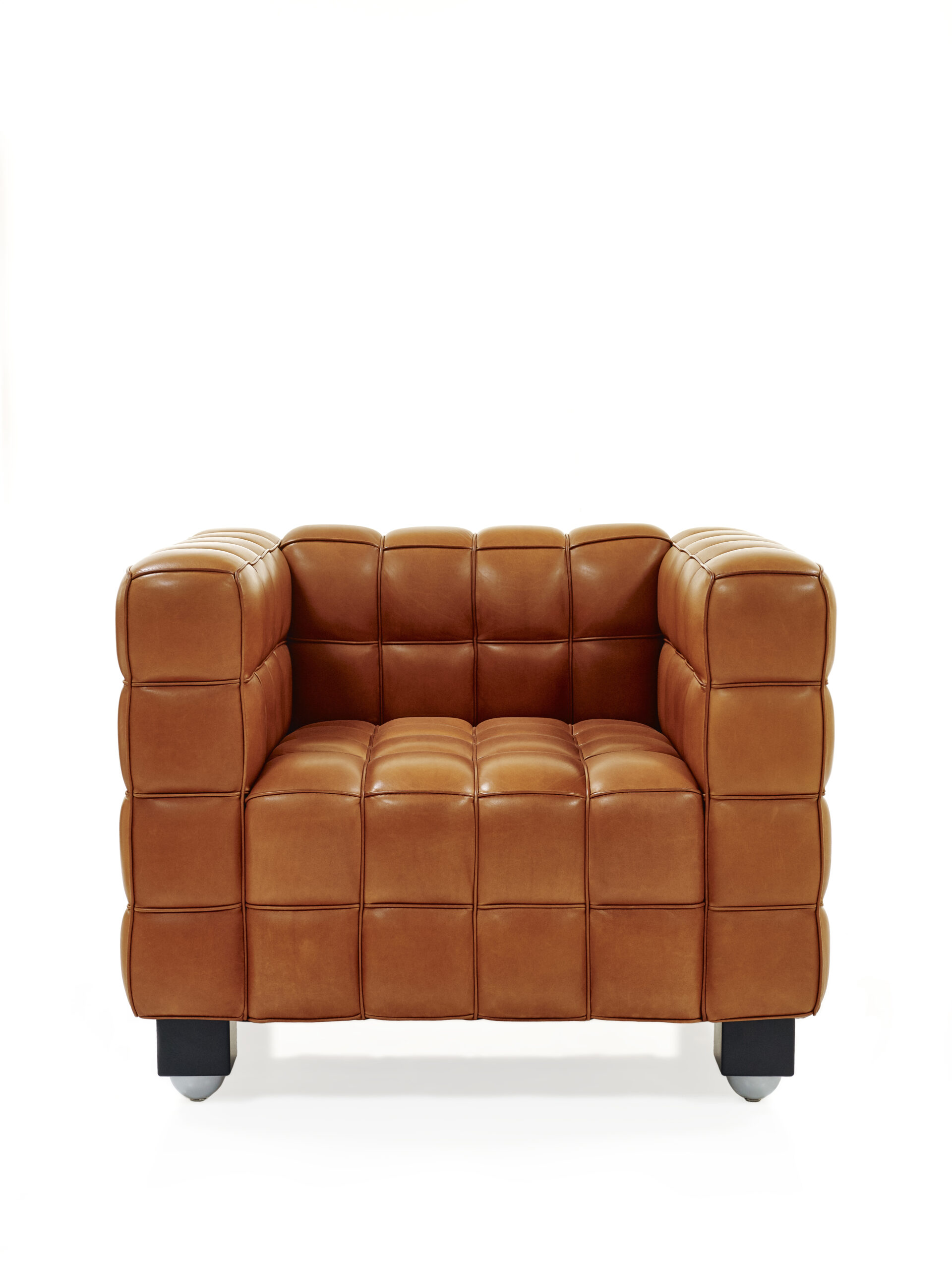 Kubus Fauteuil en Natural brandy_Crédit Wittmann