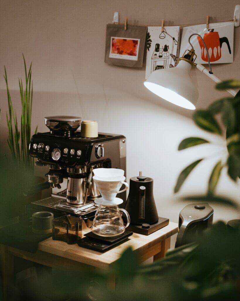 Cleaning the coffee machine; Coffee machine  