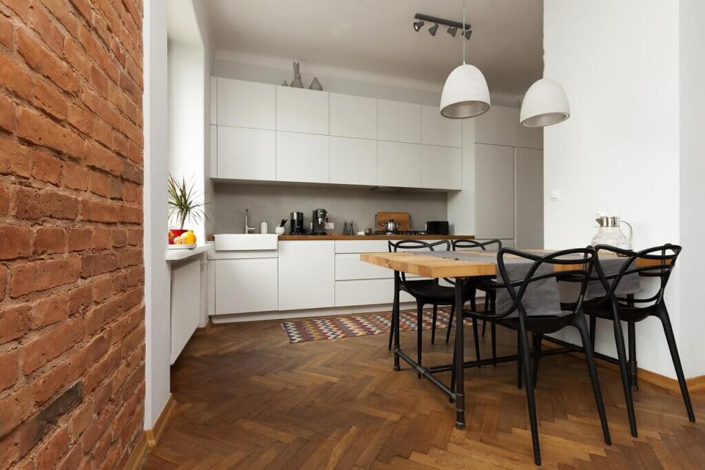 Sustainable floor coverings, solid wood flooring