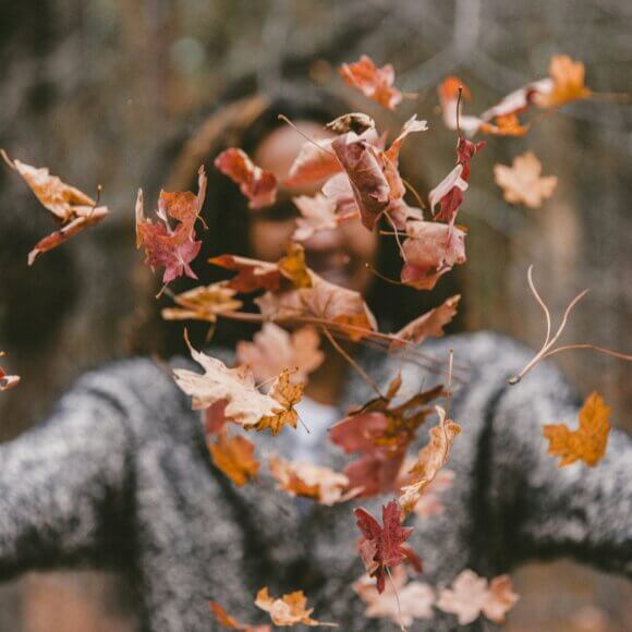 Herbstspaziergang_jakob-owens-uE_N2i6-TRM-unsplash
