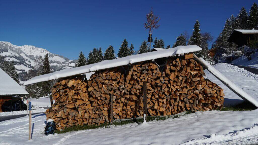 Kachelofen richtig heizen