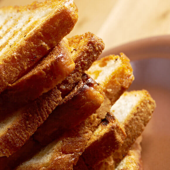 pile-toasted-bread-slices-for-breakfast-close-up-o-2025-10-14-09-15-51-utc