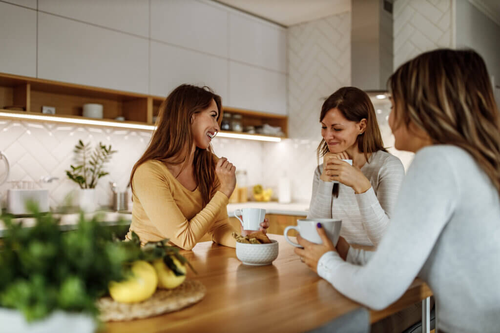 Международный женский день, жилье, анализ