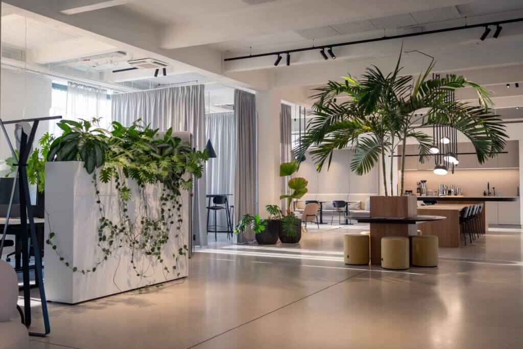 Polestar Austria, Office, Interview