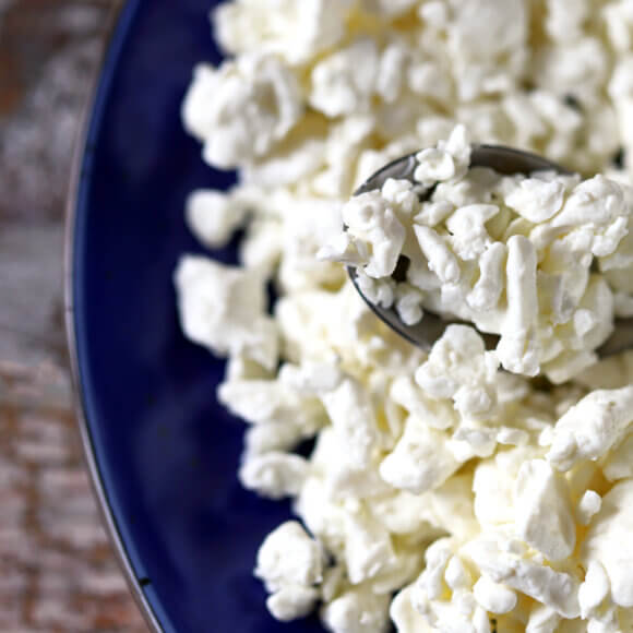 selective-focus-macro-organic-cottage-cheese-in-2026-01-09-15-07-53-utc