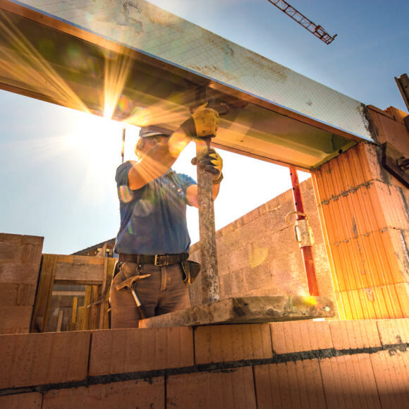 Maurer_cooltig-building-3869186_1920