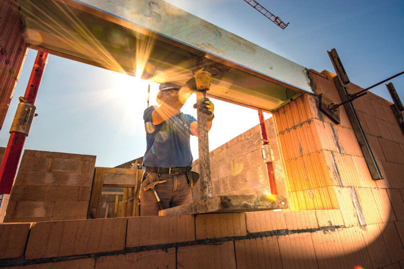 Maurer_cooltig-building-3869186_1920
